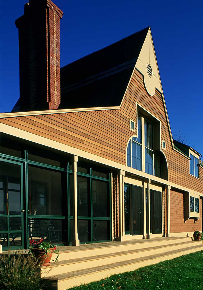Farmhouse Distinctive - Residential Architecture